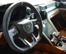 ᳬSUV Urusҫ೤ɳ