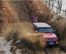 ԽҰҫDKR BJ40ȺӢս27ȼ鿪