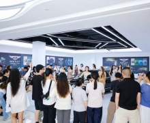 �򳵣��͵���������������ĵ�һ���۹�����ʢ����Ļ