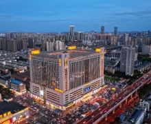 �����������������һ���۹����ڣ�����������������̬