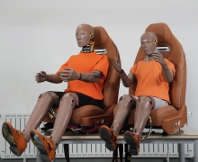 ŷèɹ״ŮԼײս